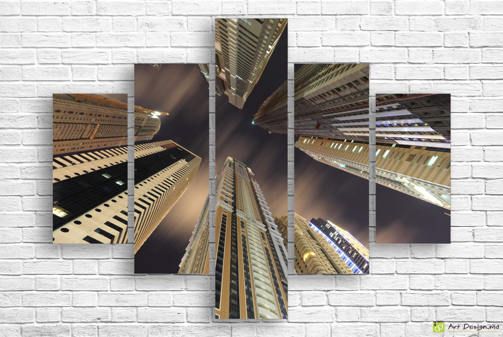 🏙️ Модульная картина «Небоскрёбы снизу вверх»