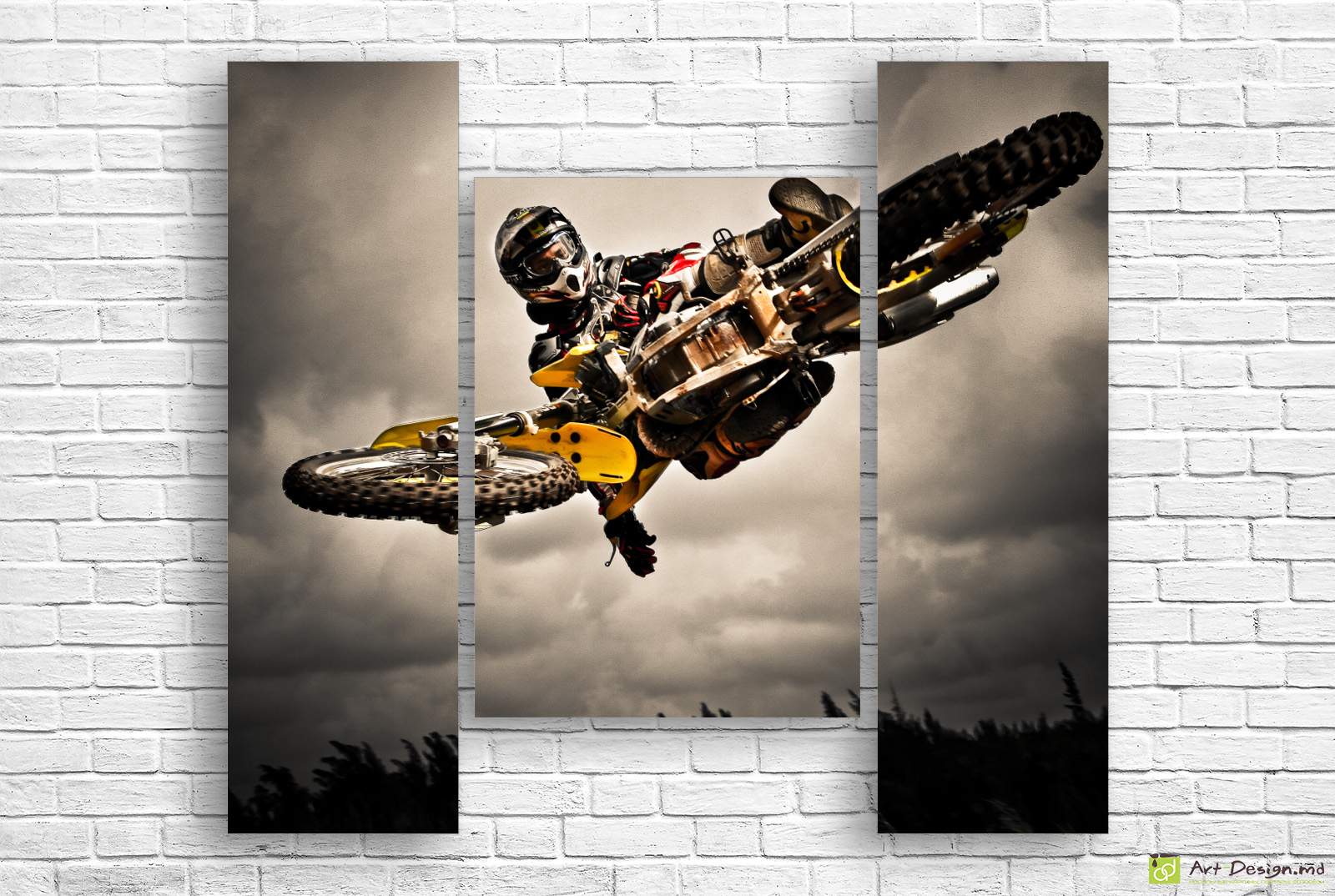 🏍️ Модульная картина Полет мотокросс мена в грозовом небе