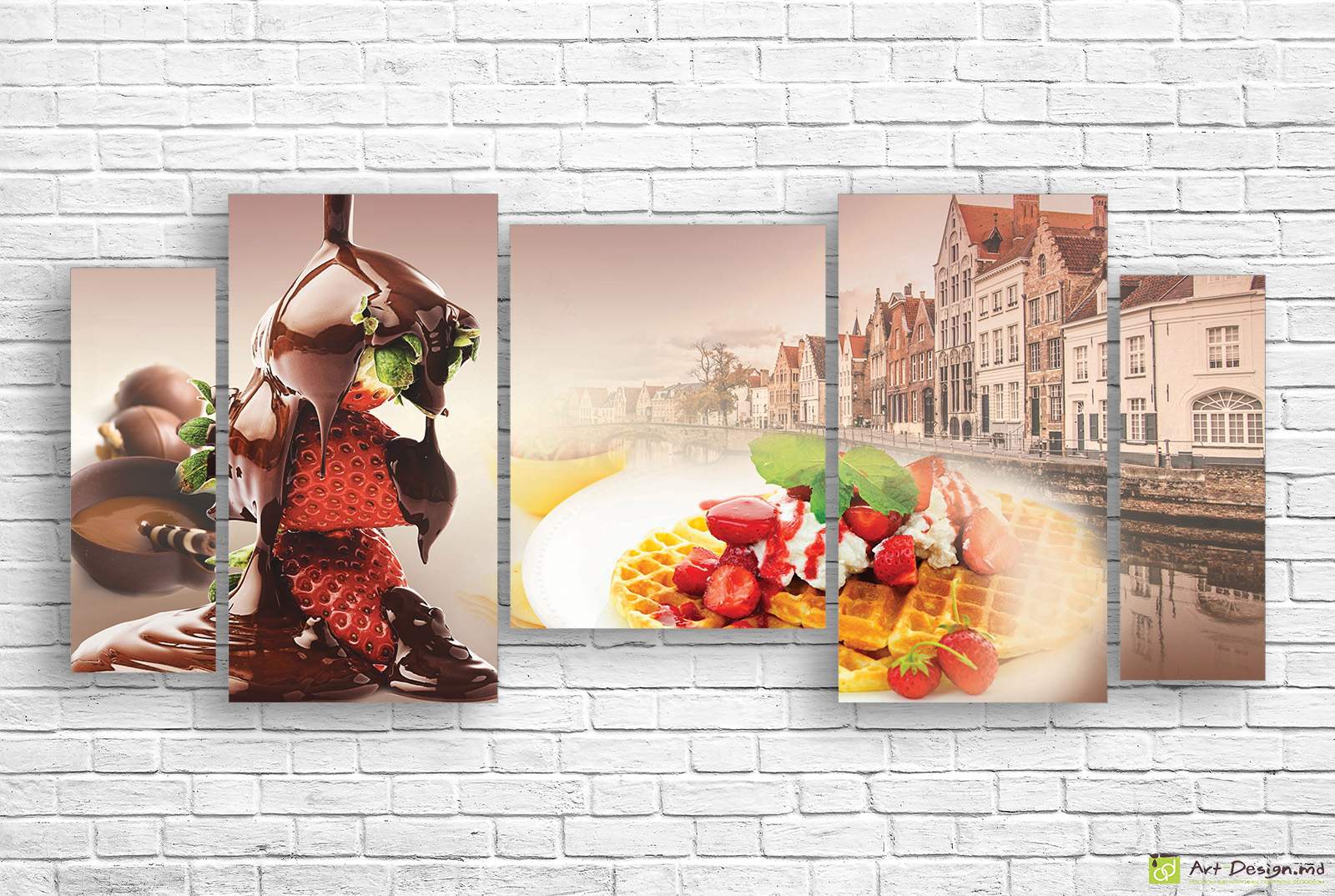 Tablou Multicanvas -Delicioase deserturi pe un fundal de epocă