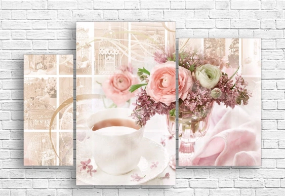 Tablou multicanvas - Scoruș roșu pe fundal desenat_4