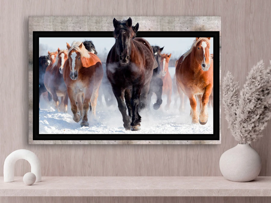 Armonia libertății: cai în peisaj de iarnă