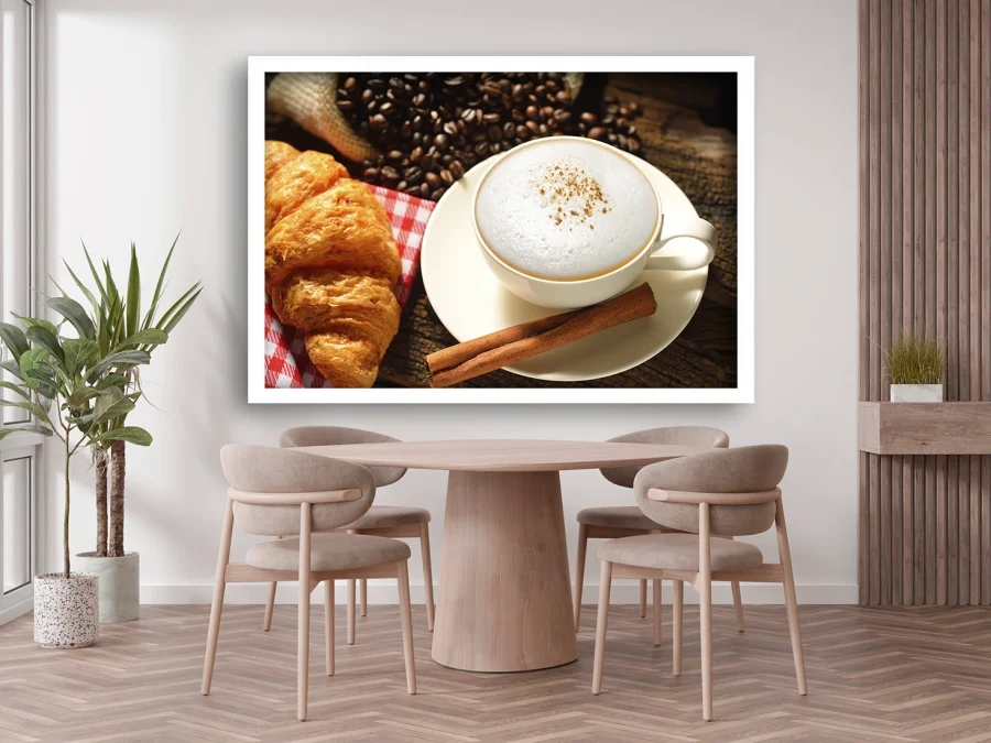 🥐 Poster cu cappuccino și croissant cu ramă albă