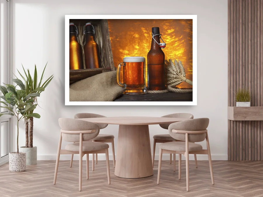 🍺 Tablou cu bere și sticle în ramă albă