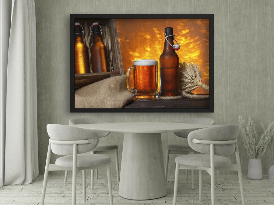 🍺 Tablou cu bere și sticle în ramă albă