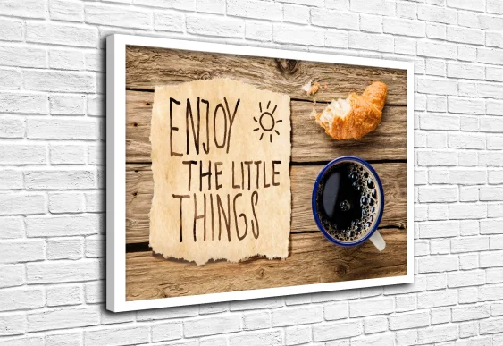 🌞 Poster cu cafea și croissant în ramă albă
