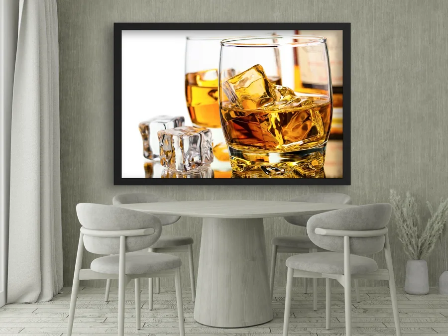 🥃 Tablou modern cu whisky și gheață, poster elegant cu ramă