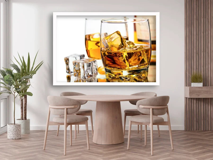 🥃 Tablou modern cu whisky și gheață, poster elegant cu ramă