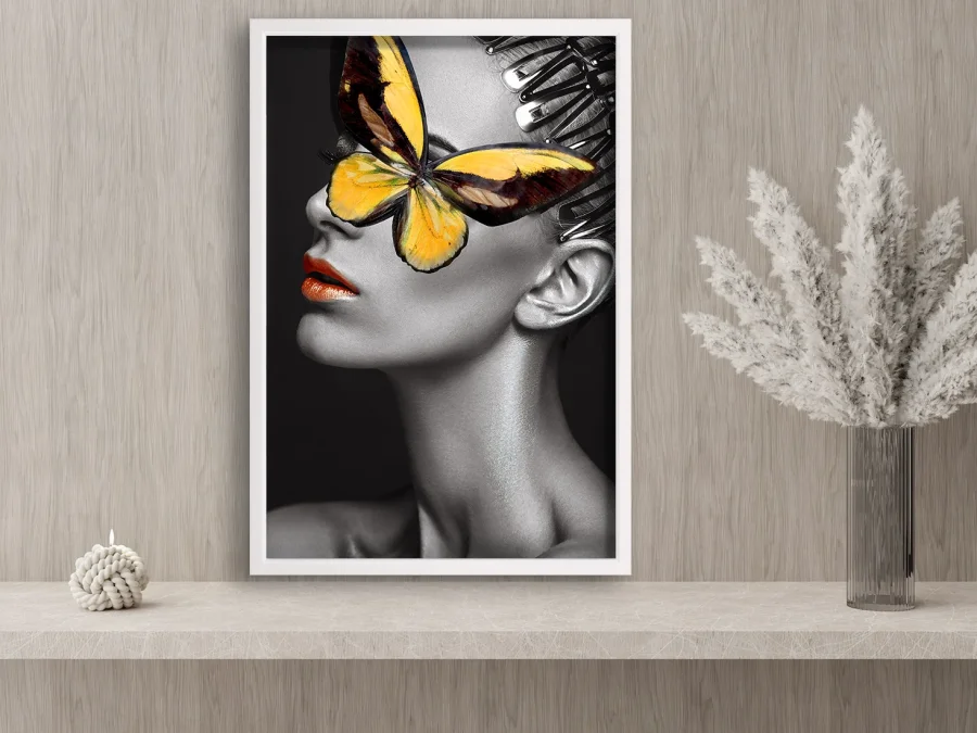 🦋 Картина «Женственность и свобода» в чёрной раме