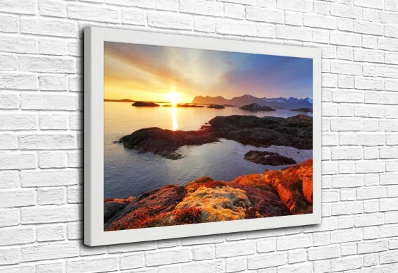 🌅 Картина «Скалистый берег на закате»