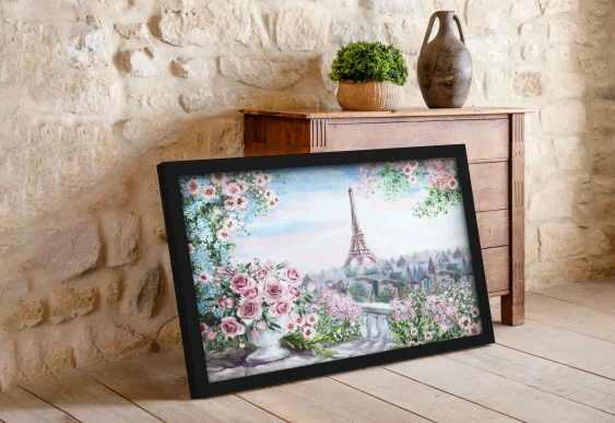 🗼 Картина Эйфелева башня и розовые цветы в черной раме