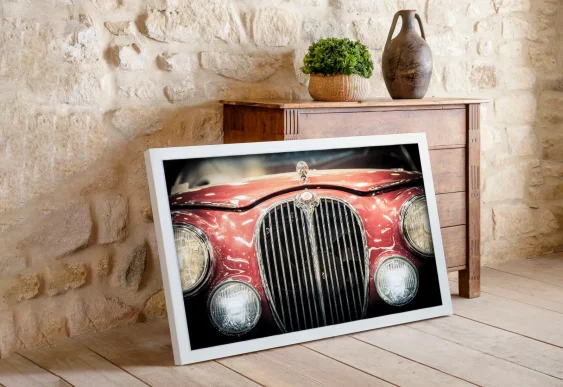 🚗 Передняя часть ретро авто в раме на холсте