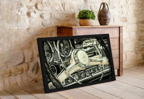 🚗 Руль классического авто в раме на холсте