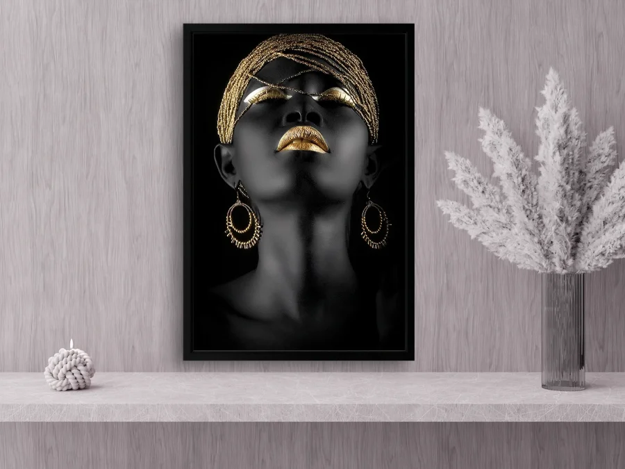 🖤 Картина «Золотой портрет в черной раме»