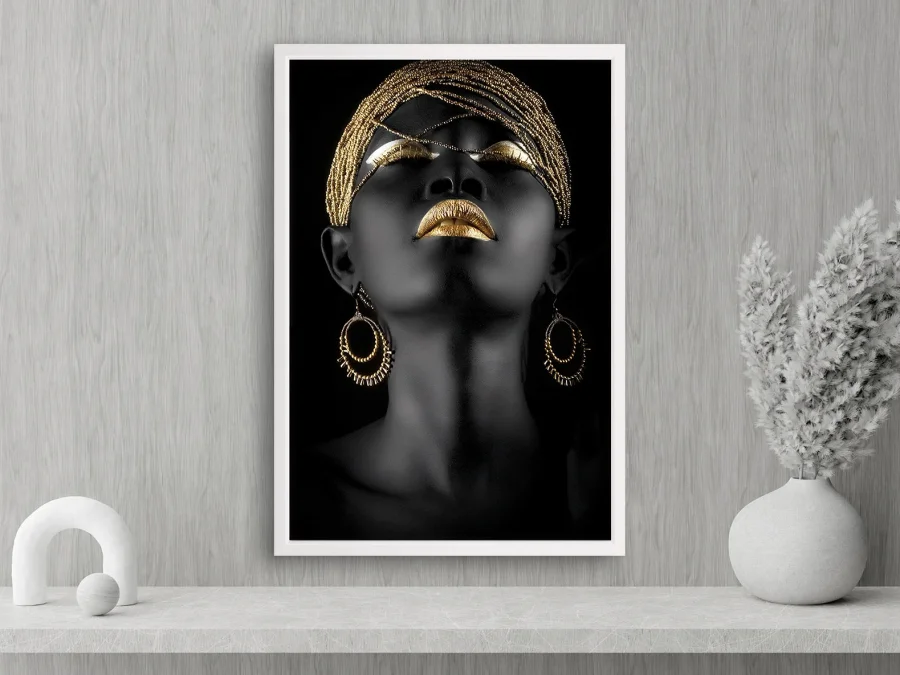 🖤 Картина «Золотой портрет в черной раме»