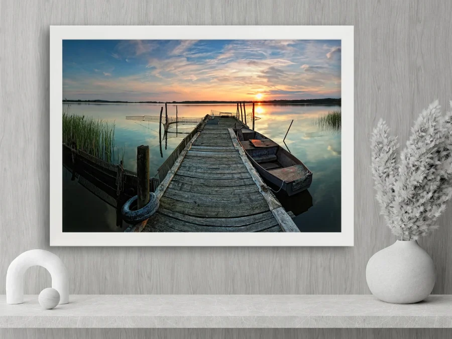 🌅 Tablou „Ponton pe lac la apus”