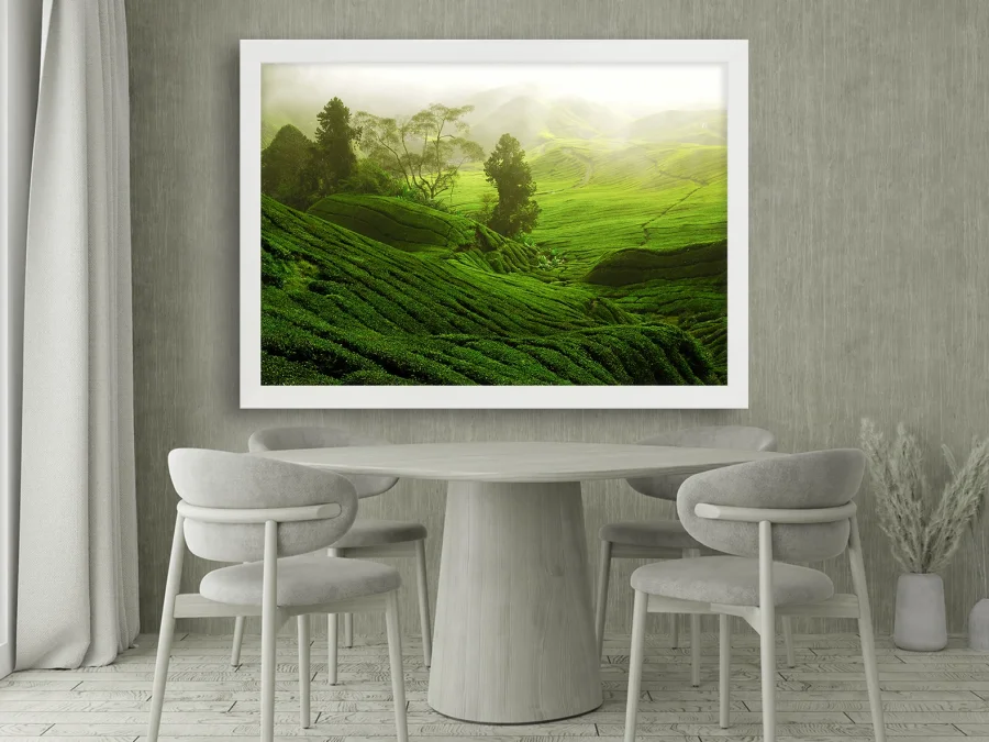 🌿 Картина «Зелёные холмы и туман»