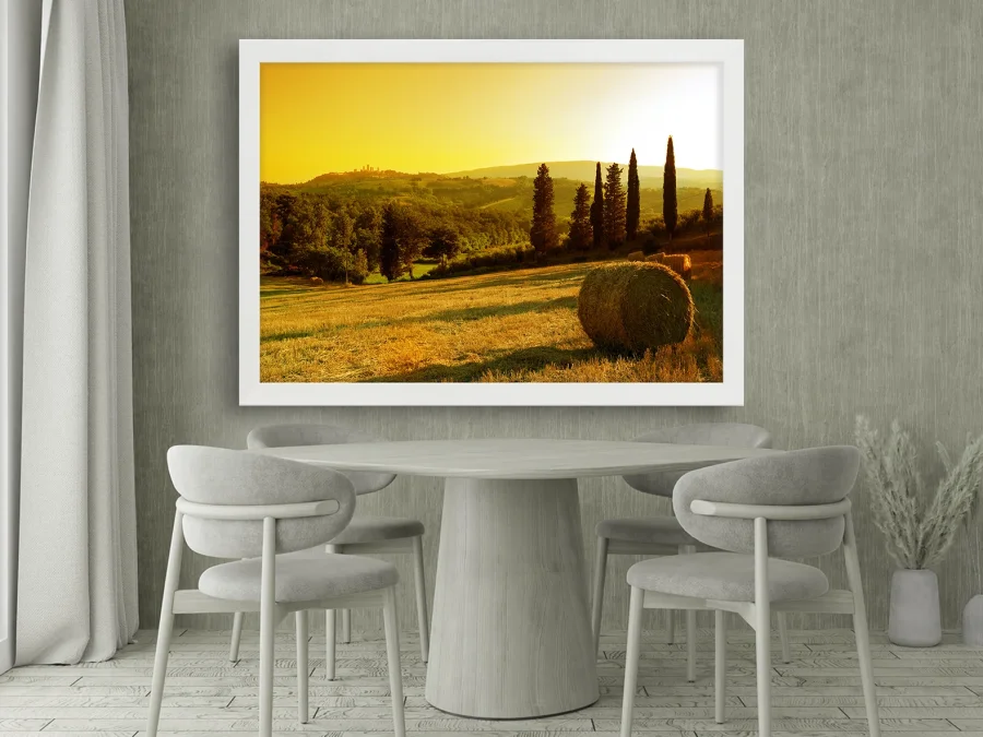 🌅 Картина «Золотые холмы и тюки сена»