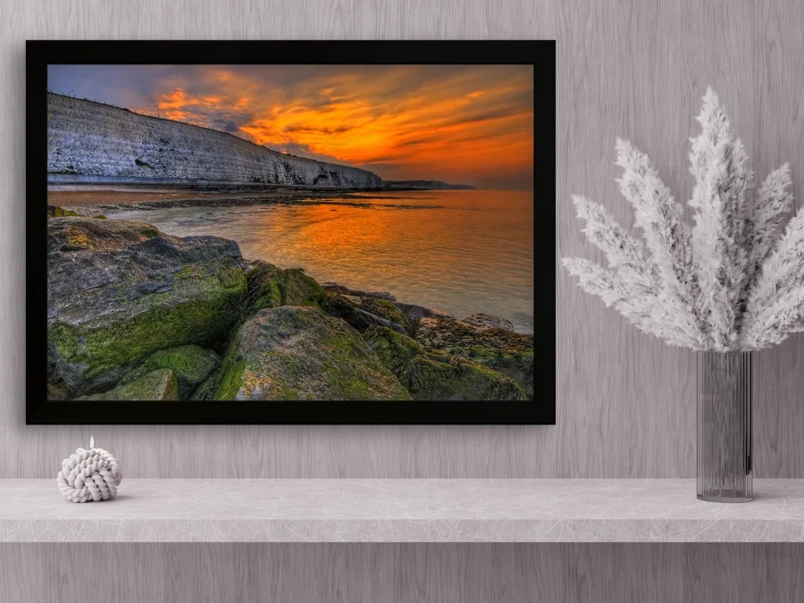 🌅 Tablou „Stânci albe la mare la apus”