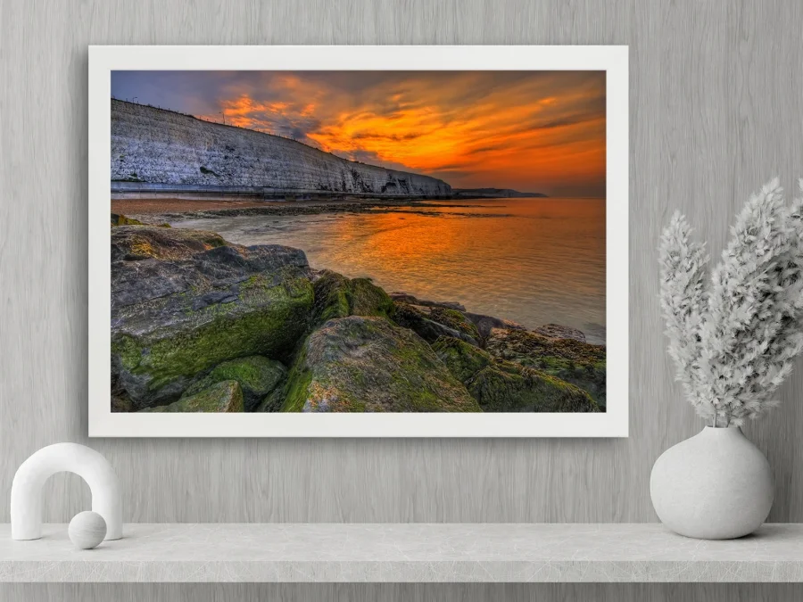 🌅 Tablou „Stânci albe la mare la apus”