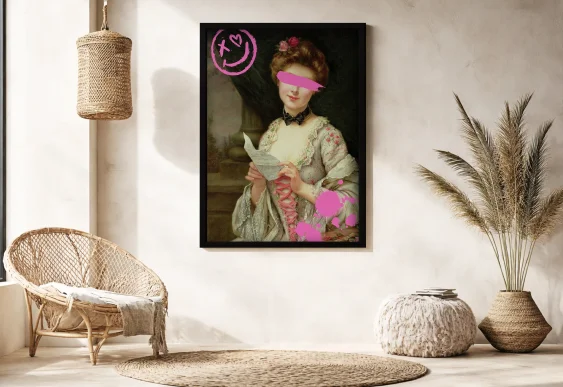 Tablou cu ramă fată cu scrisoare și grafitti roz