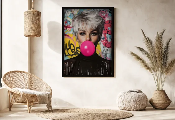 Tablou cu ramă fată cu gumă și graffiti