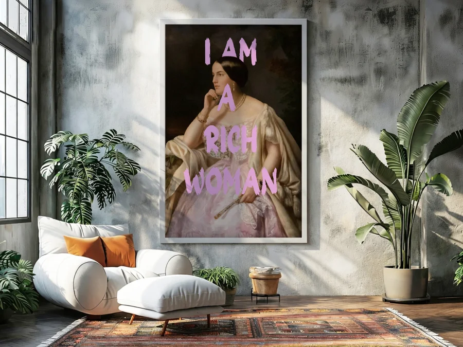 Tablou cu ramă femeie cu text I AM A RICH WOMAN