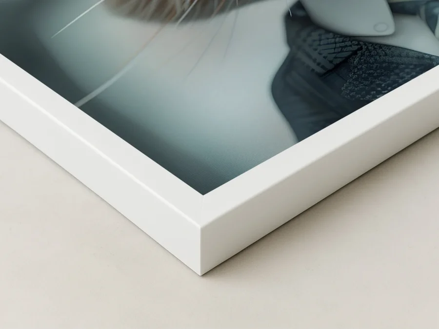 🐰 Tablou iepure stilat cu ochelari în costum