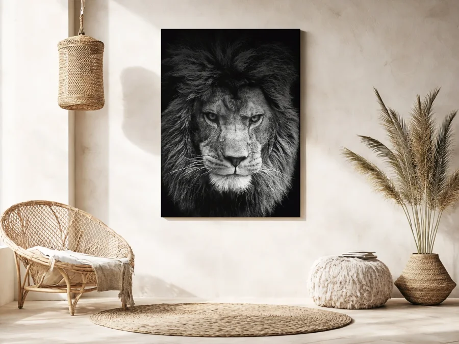 🦁 Tablou Privirea Leului Alb-Negru pe pânză